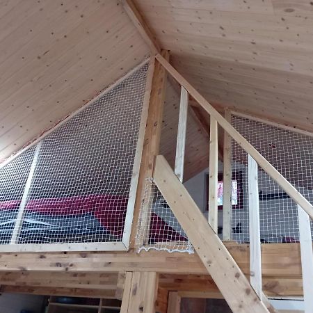 La P'Tite Maison Bois Du Herisson Menetrux-en-Joux 外观 照片