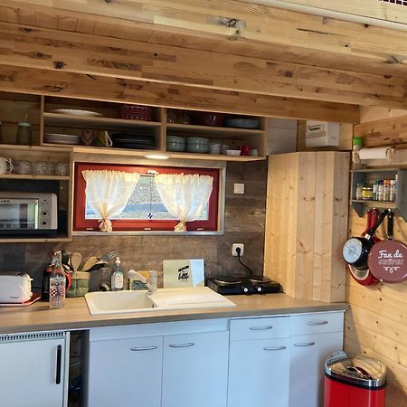 La P'Tite Maison Bois Du Herisson Menetrux-en-Joux 外观 照片