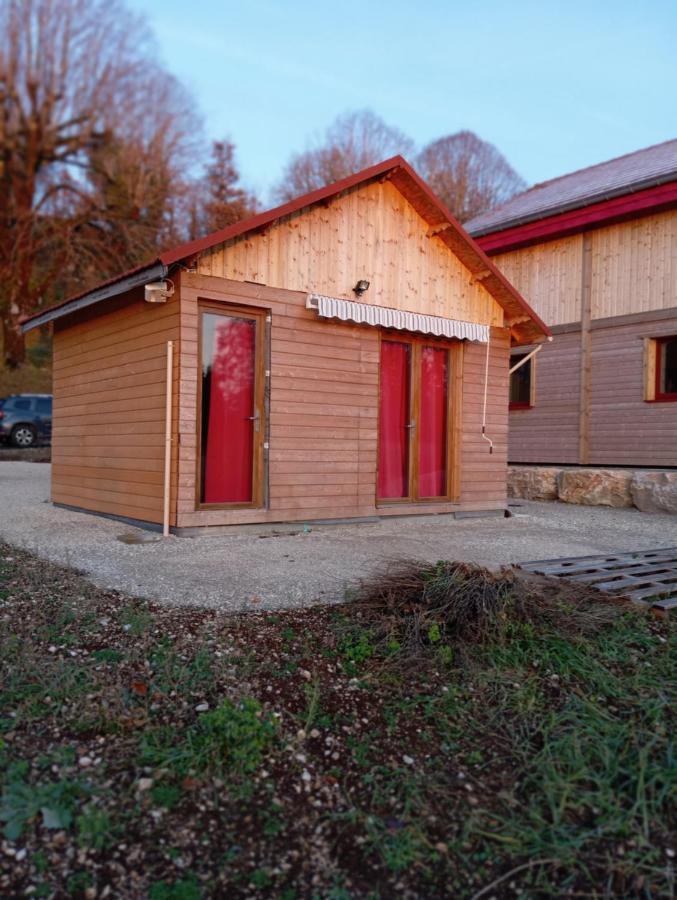 La P'Tite Maison Bois Du Herisson Menetrux-en-Joux 外观 照片