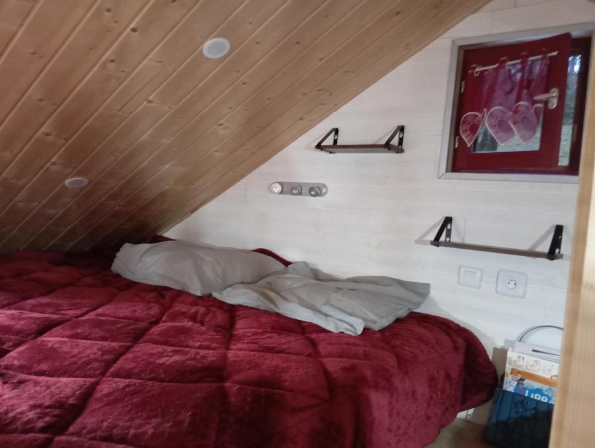 La P'Tite Maison Bois Du Herisson Menetrux-en-Joux 外观 照片