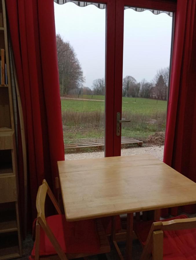 La P'Tite Maison Bois Du Herisson Menetrux-en-Joux 外观 照片