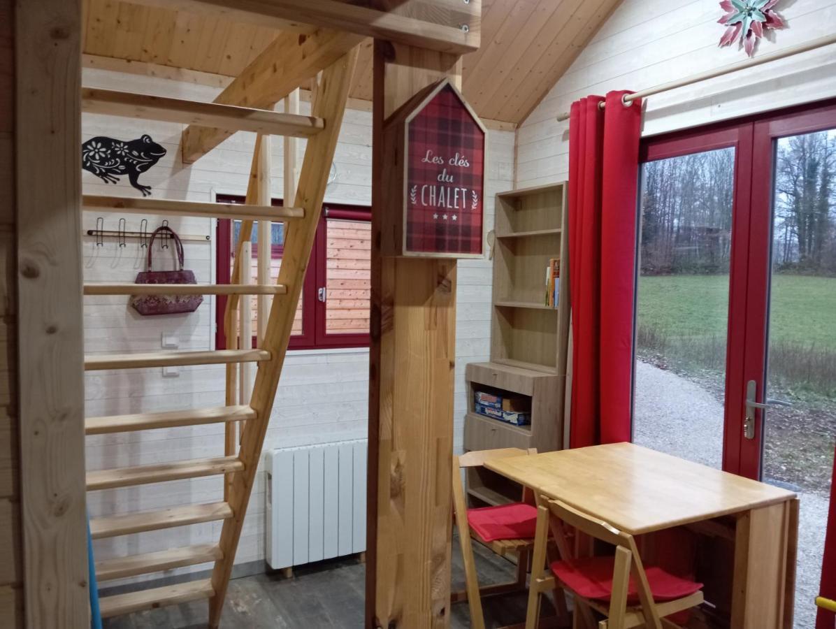 La P'Tite Maison Bois Du Herisson Menetrux-en-Joux 外观 照片
