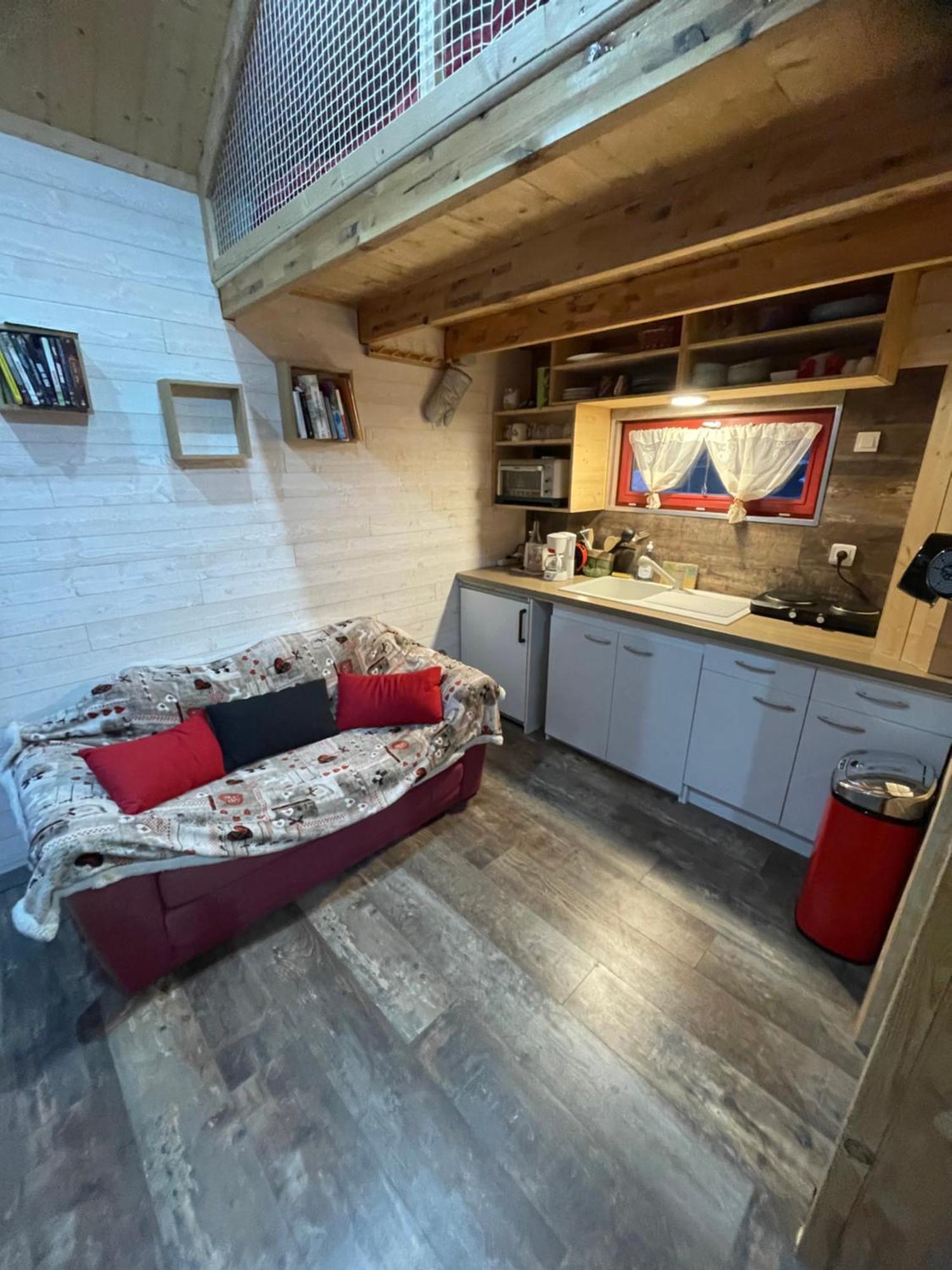 La P'Tite Maison Bois Du Herisson Menetrux-en-Joux 外观 照片